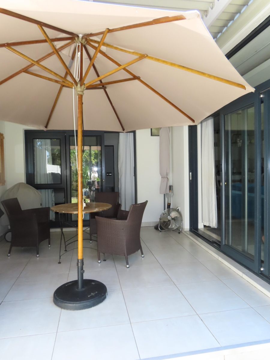 To Let 3 Bedroom Property for Rent in Paardevlei Western Cape